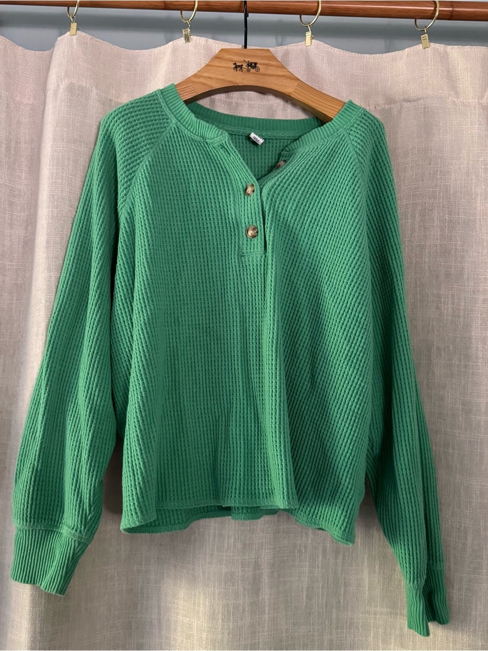 Kelly green long sleeve waffle plush shirt old navy size XL